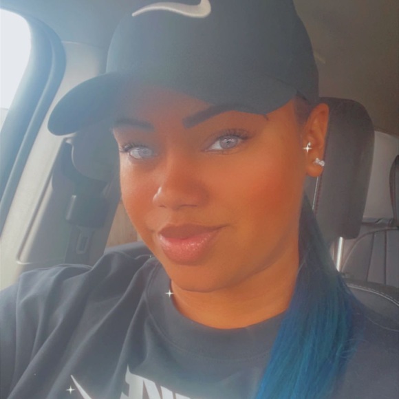 Meet your Posher, Christina - Picture 4 of 14